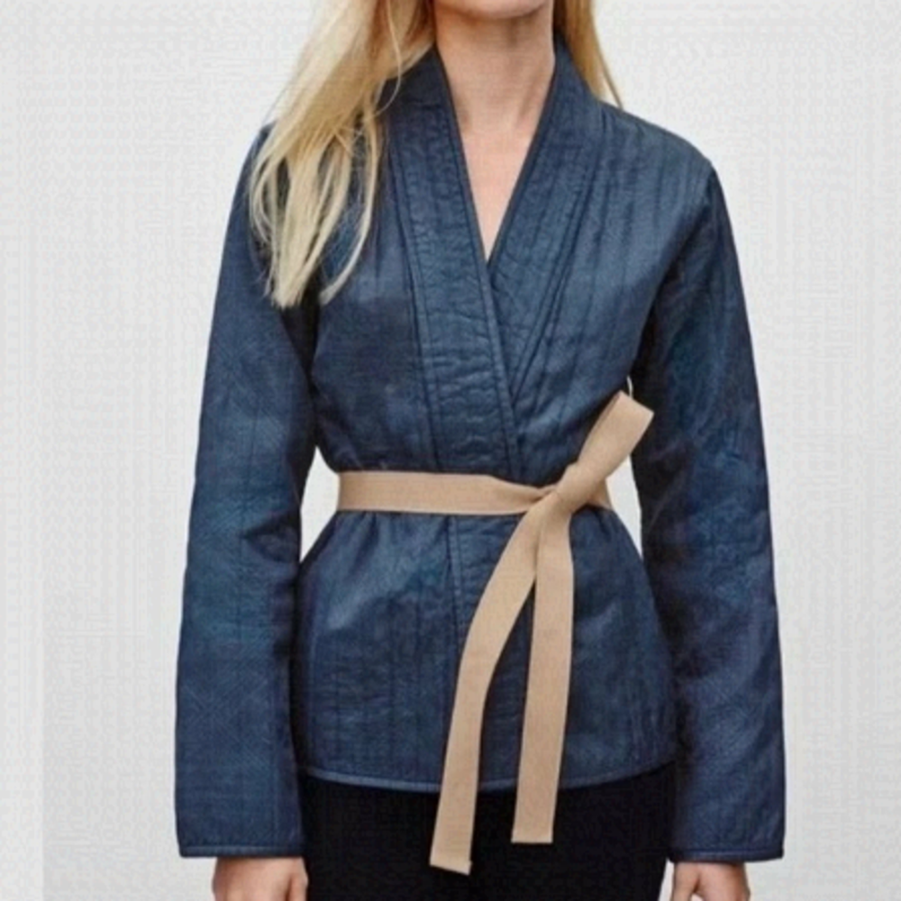 ARITZIA Golden by TNA Quilted Harmon Kimono Jacket Size Small